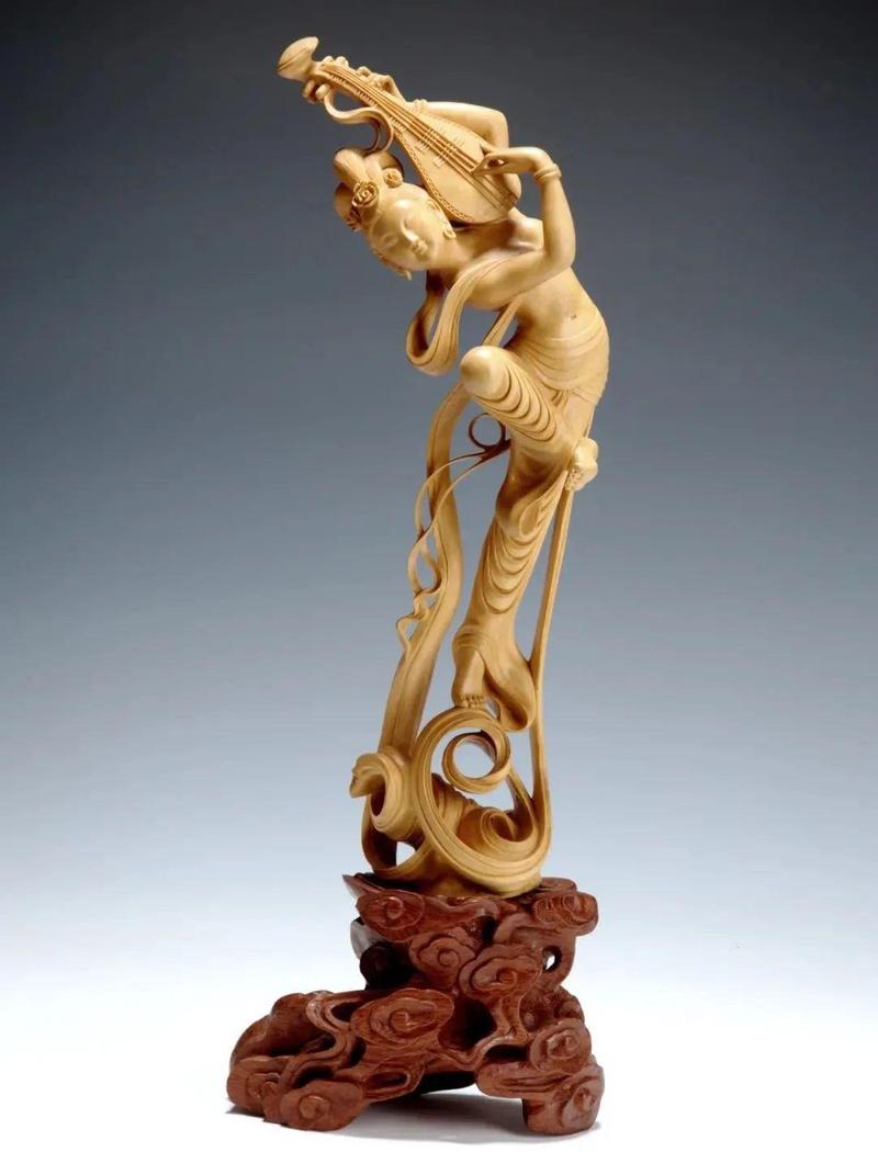 工藝美術(shù)品云集，萬(wàn)件珍品免費(fèi)鑒賞與專業(yè)鑒定服務(wù)